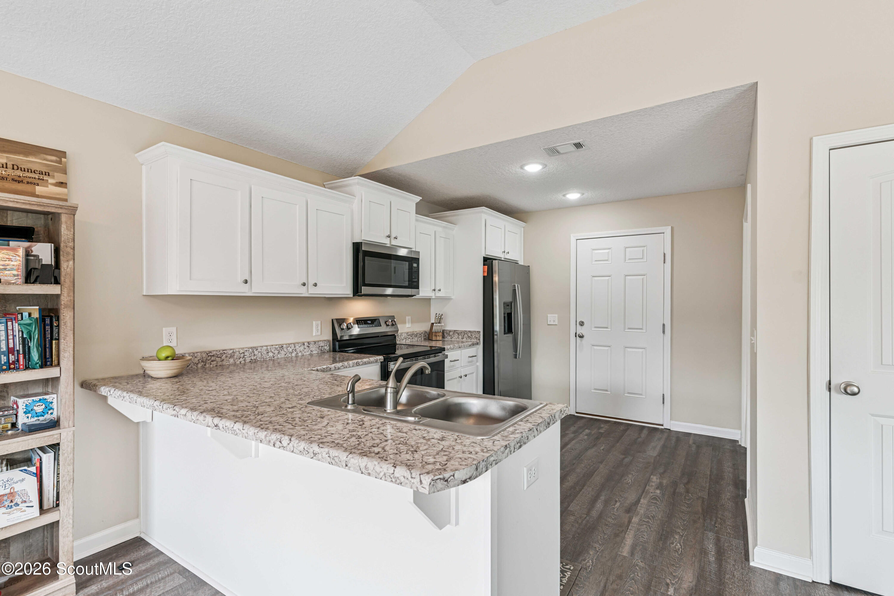 1074 Spring Grove Road Jesup, GA 31545 - Photo 14 of 27 DSC06383