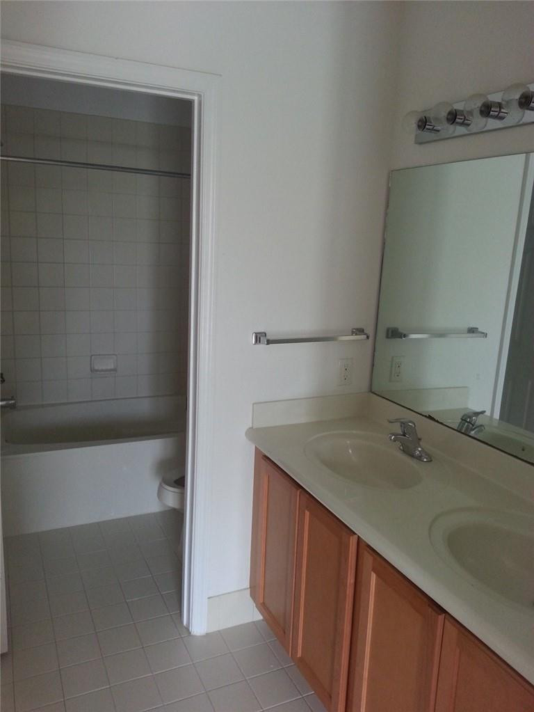 3007 Laurel Ridge Circle, Unit 3007 Riviera Beach, FL 33404 - Photo 10 of 23 Photo 10
