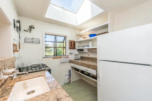 a view of a outdoor space with sitting area