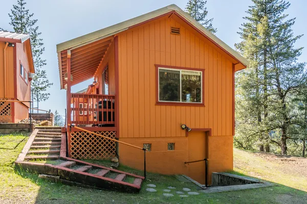 $400,000 | 8341 East Side Road, Trinity Center, CA 96091