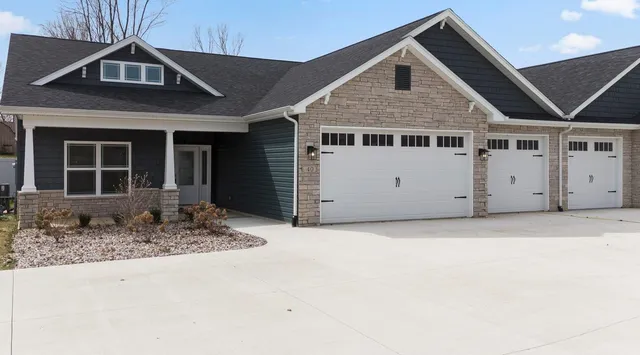 $479,900 | 60 Ln 520 Lake, Unit 19, Fremont, IN 46737