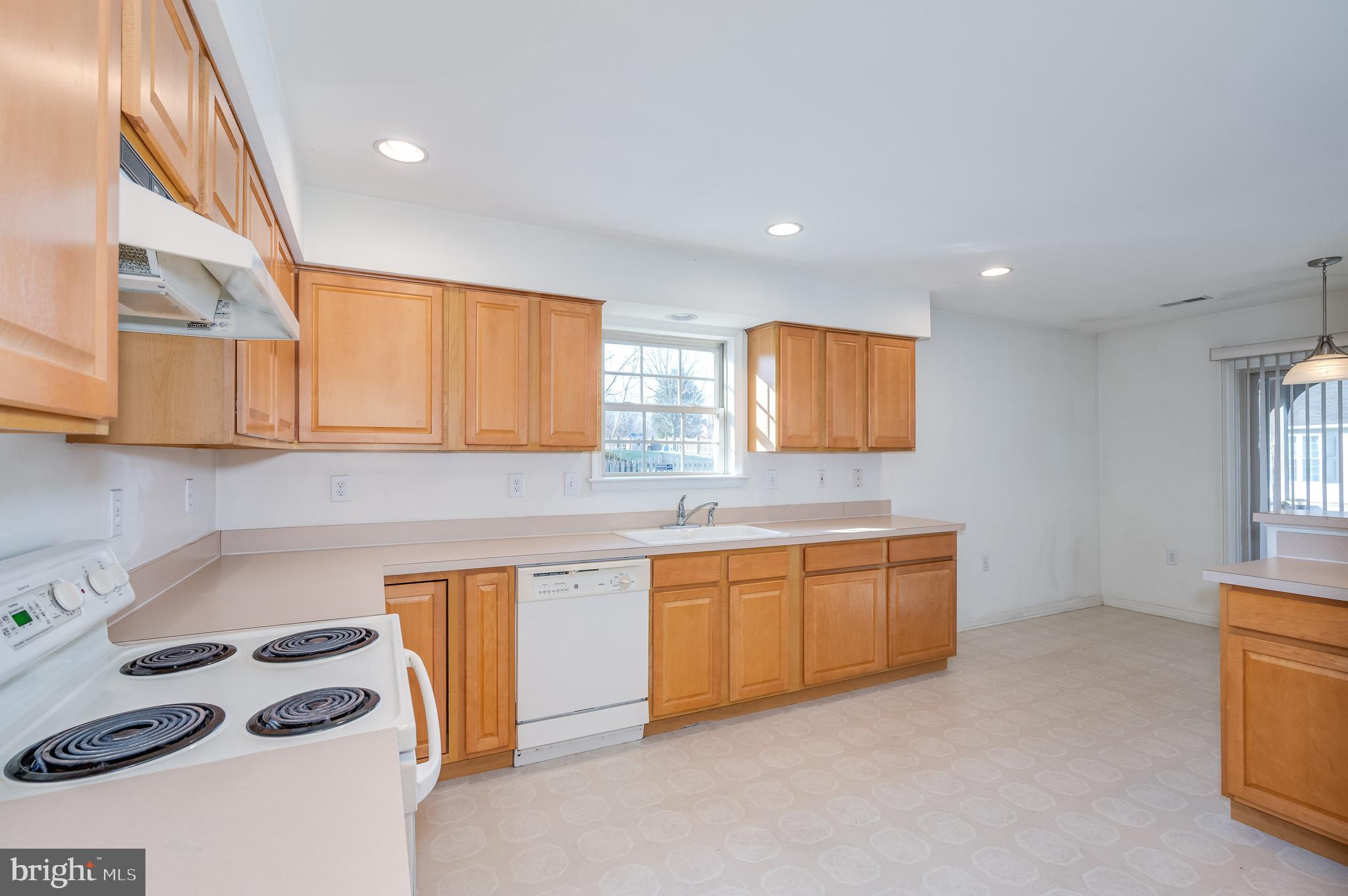 72 Mercer Lane Falling Waters, WV 25419 - Photo 16 of 45 Large kitchen with plenty of cabinet space