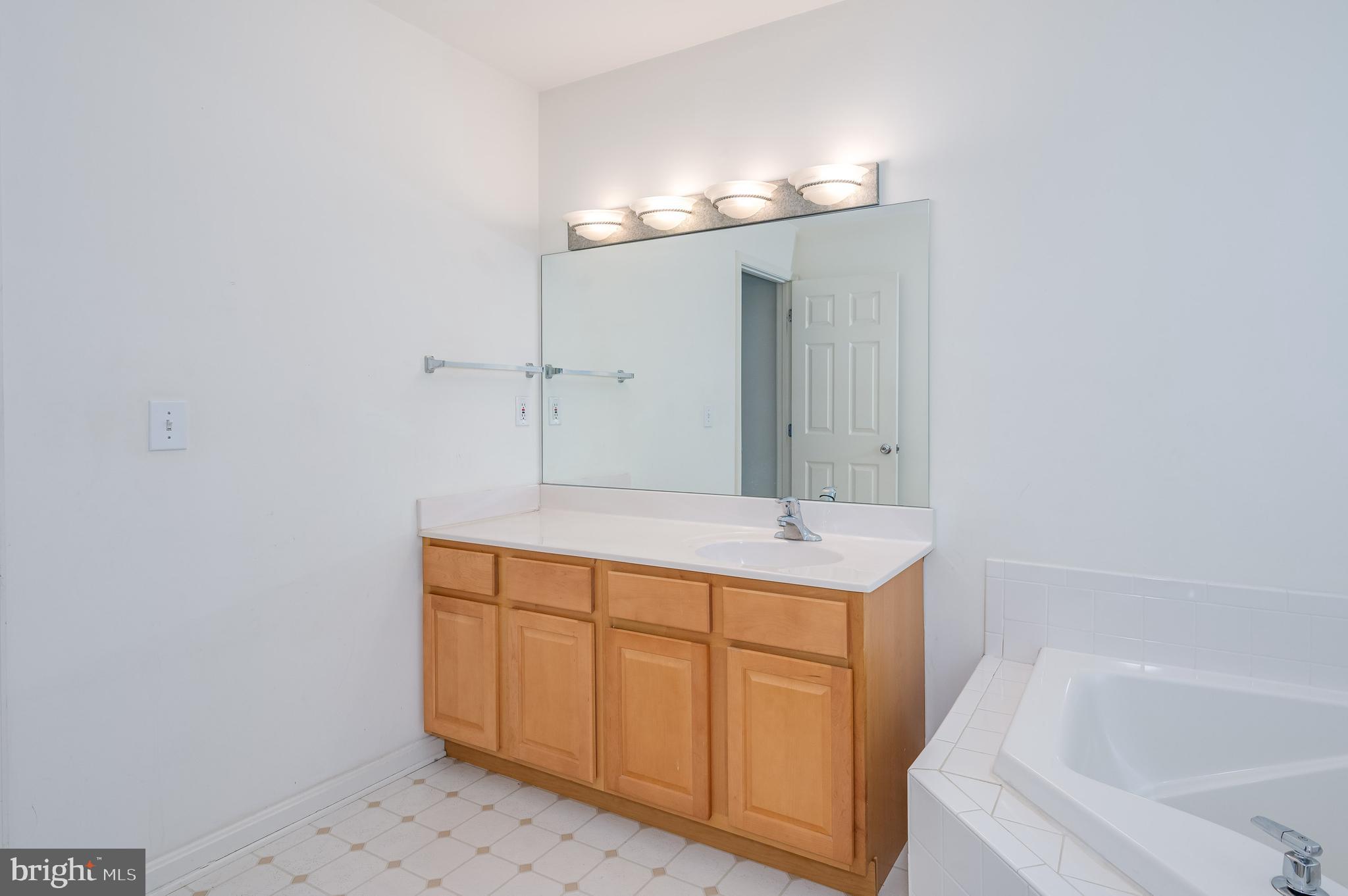 72 Mercer Lane Falling Waters, WV 25419 - Photo 24 of 45 Primary bath