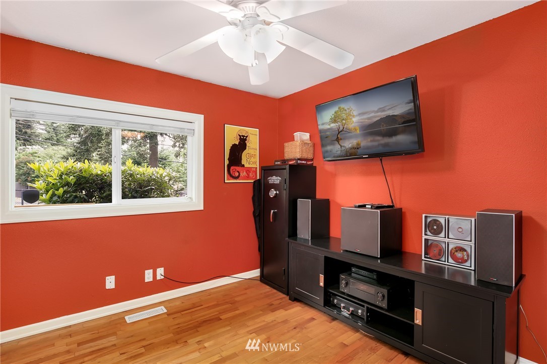 14 224th Street Southwest Bothell, WA 98021 - Photo 11 of 25