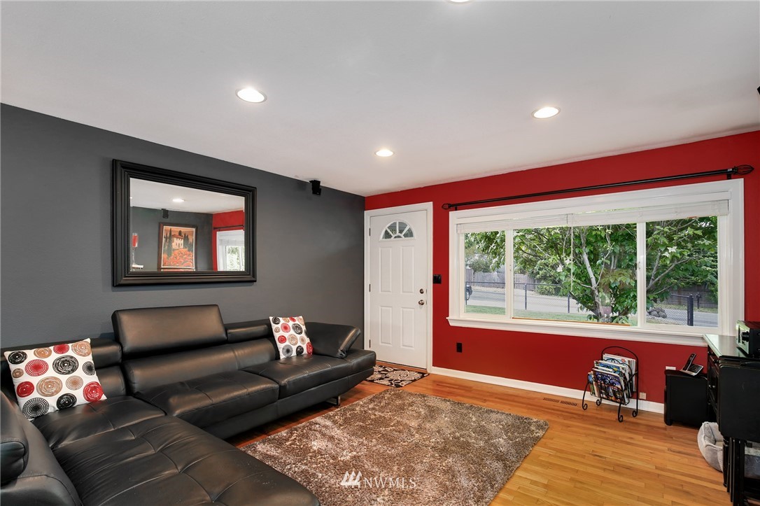 14 224th Street Southwest Bothell, WA 98021 - Photo 4 of 25