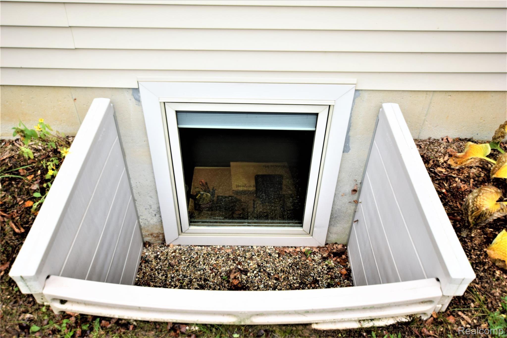 7322 East Coldwater Road Davison, MI 48423 - Photo 16 of 19 DSC_0101 (3).JPG