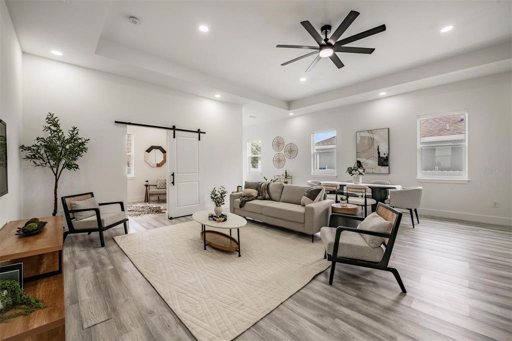 2305 West Kentucky Avenue Tampa, FL 33607 - Photo 15 of 26 a living room with furniture