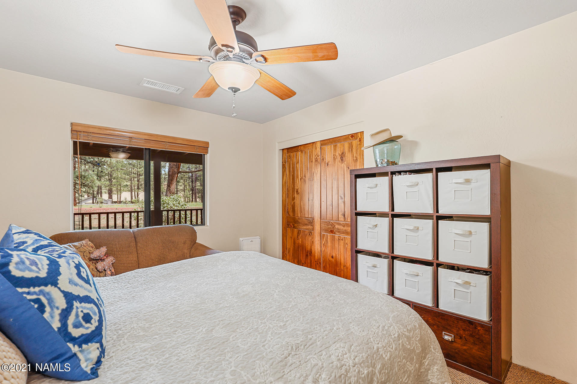 1678 North Spring Valley Road Parks, AZ 86018 - Photo 11 of 20 Bedroom 2