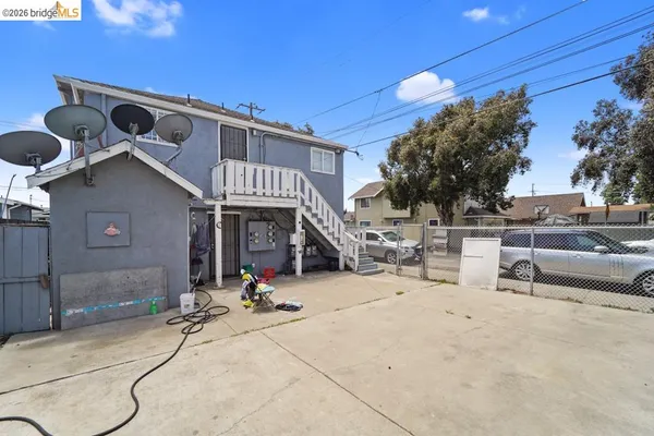 $3,499 | 203 Bissell Avenue, Unit 4, Richmond, CA 94801