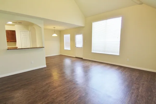 $1,795 | 8914 Santo Domingo, Houston, TX 77017
