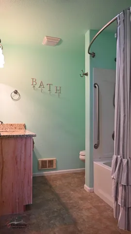 $275,000 | 1403 Pioneer Avenue, Riverton, WY 82501