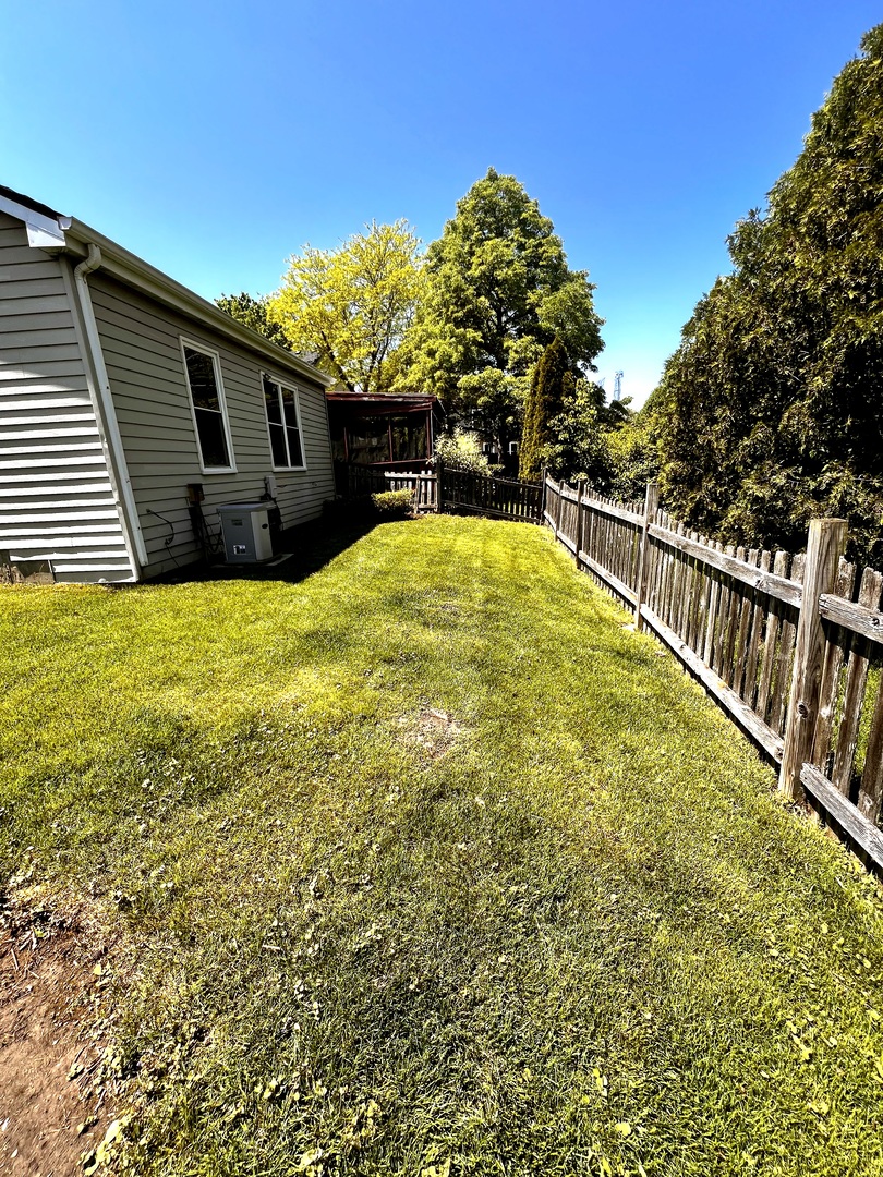 43 Sandhurst Road Mundelein, IL 60060 - Photo 11 of 12 Gallery Image 11