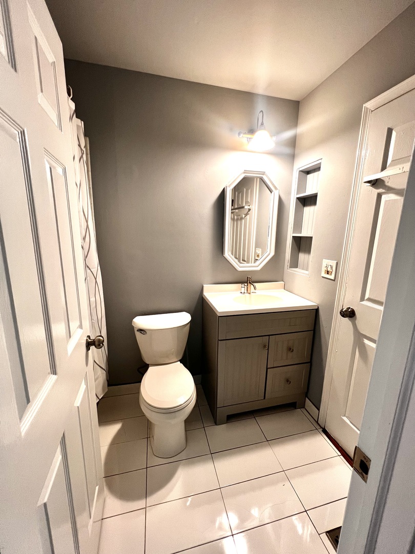 43 Sandhurst Road Mundelein, IL 60060 - Photo 4 of 12 Gallery Image 4