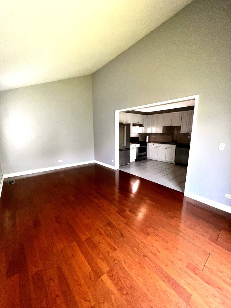 43 Sandhurst Road Mundelein, IL 60060 - Photo 10 of 12 Gallery Image 10