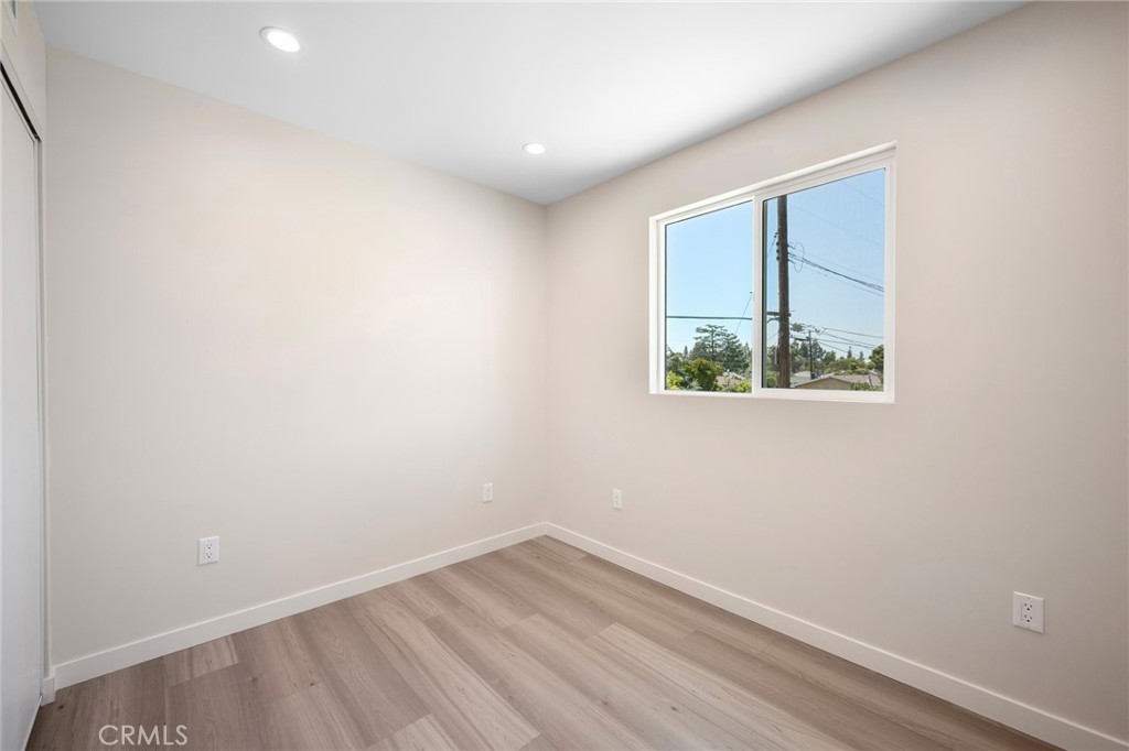 8435 Rincon Avenue Sun Valley, CA 91352 - Photo 51 of 61 an empty room with a window