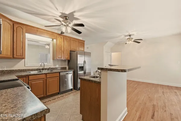 $699,900 | 321 West Bullrun Valley Drive, Heiskell, TN 37754