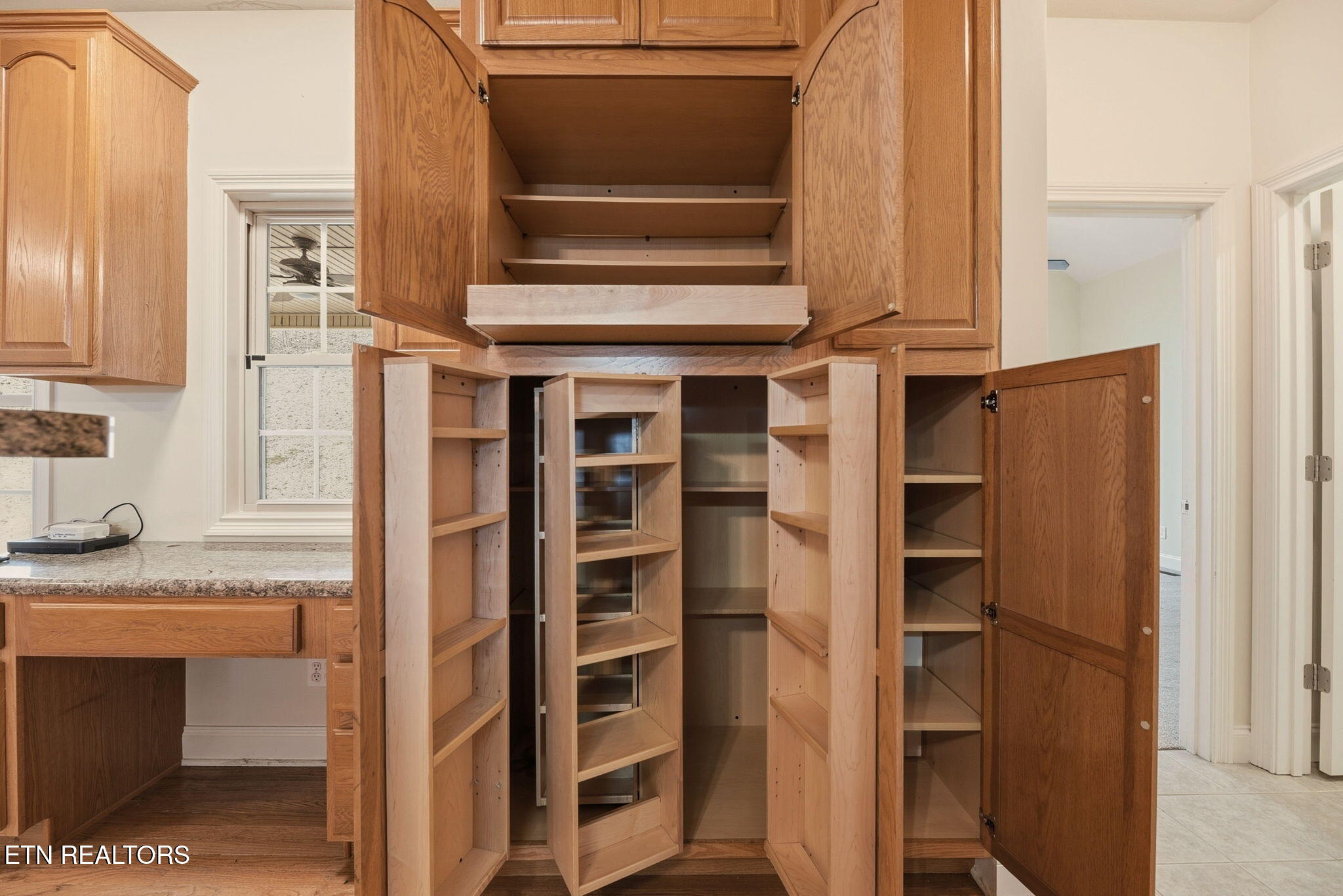 321 West Bullrun Valley Drive Heiskell, TN 37754 - Photo 15 of 58 15-web-or-mls-BllrnVlly321 (21)