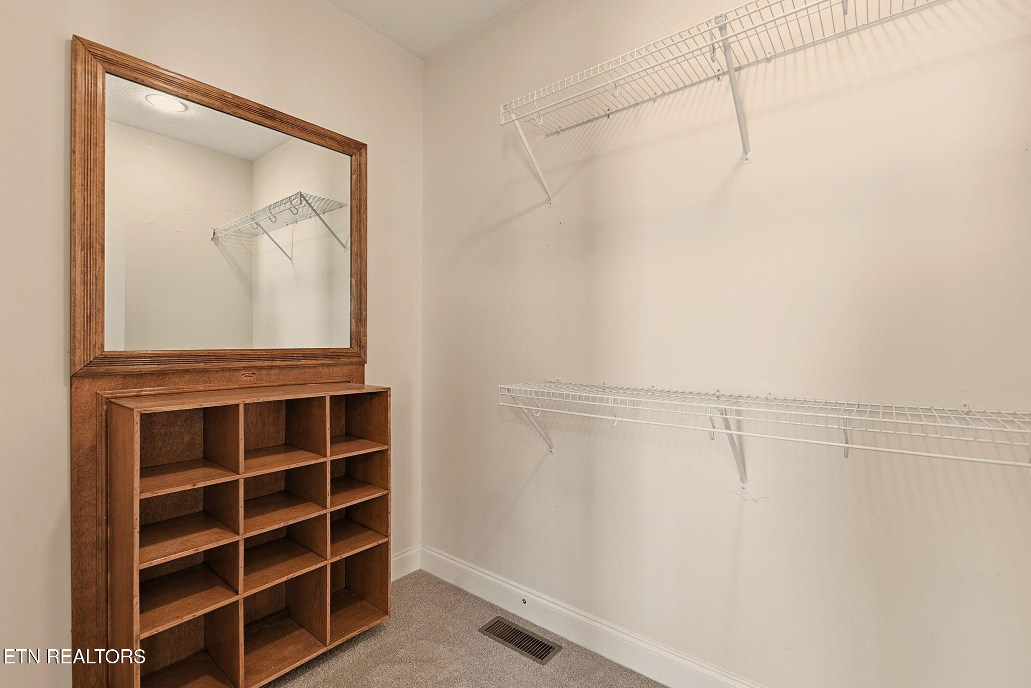 321 West Bullrun Valley Drive Heiskell, TN 37754 - Photo 20 of 58 20-web-or-mls-BllrnVlly321 (14)