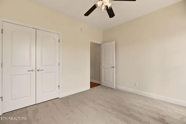 $699,900 | 321 West Bullrun Valley Drive, Heiskell, TN 37754