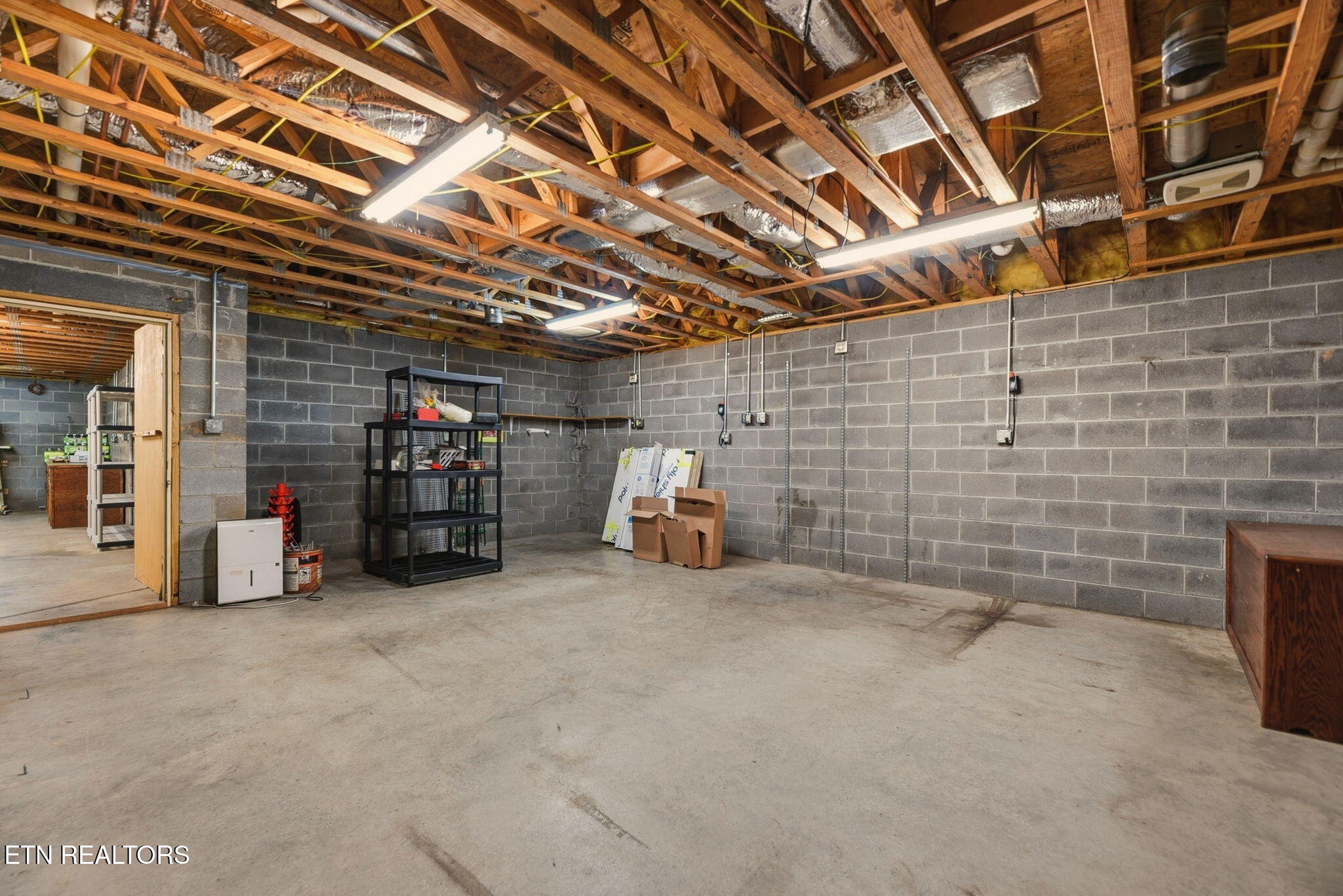 321 West Bullrun Valley Drive Heiskell, TN 37754 - Photo 37 of 58 37-web-or-mls-BllrnVlly321 (44)