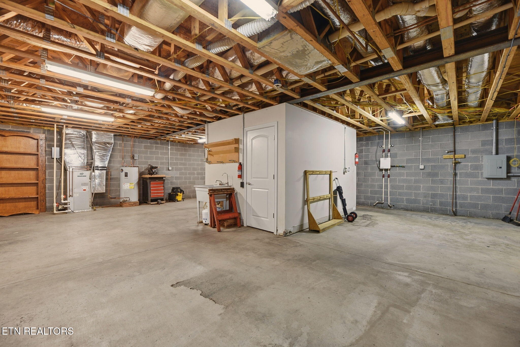 321 West Bullrun Valley Drive Heiskell, TN 37754 - Photo 39 of 58 39-web-or-mls-BllrnVlly321 (37)