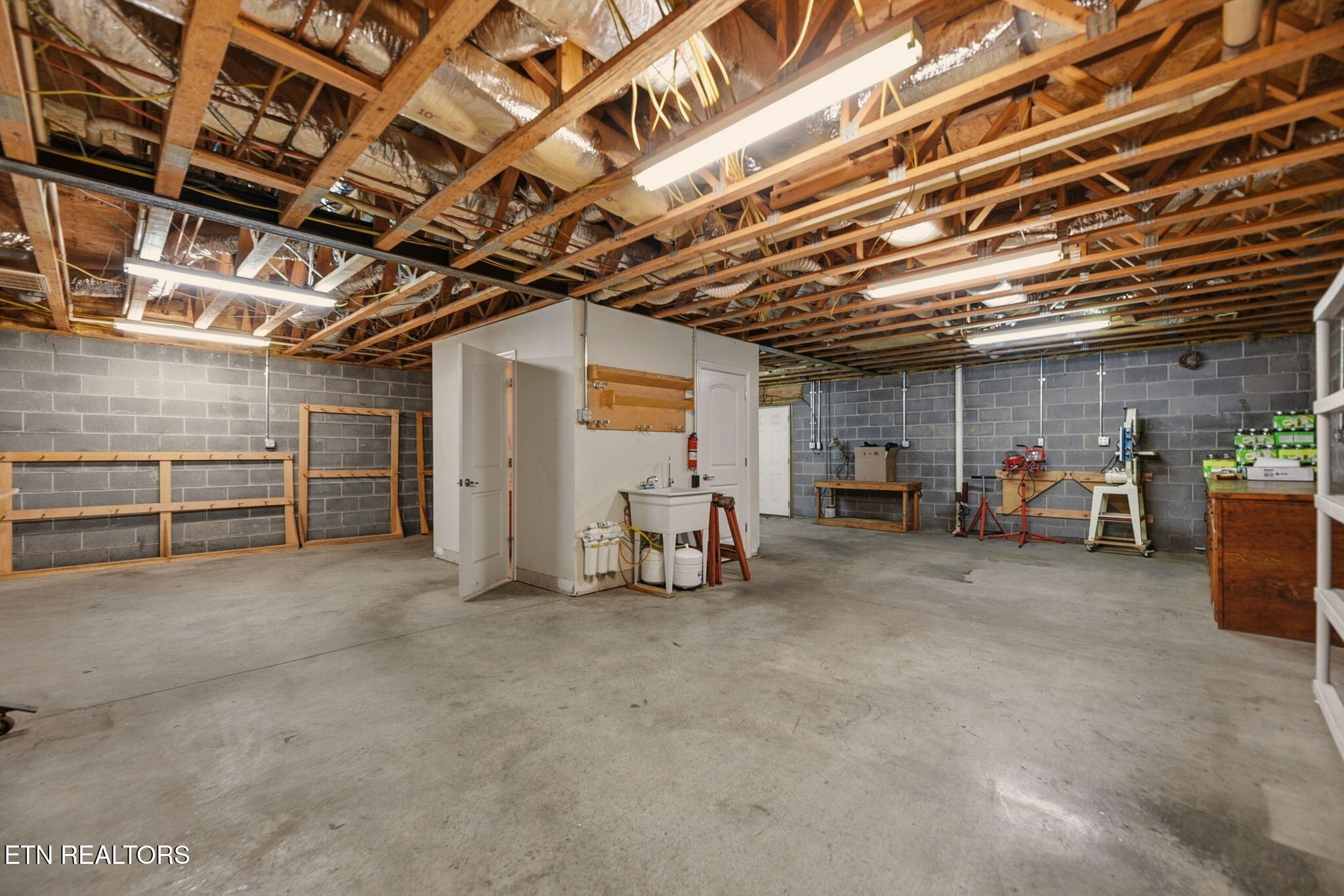 321 West Bullrun Valley Drive Heiskell, TN 37754 - Photo 40 of 58 40-web-or-mls-BllrnVlly321 (38)