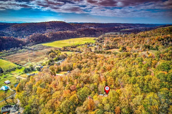 $699,900 | 321 West Bullrun Valley Drive, Heiskell, TN 37754