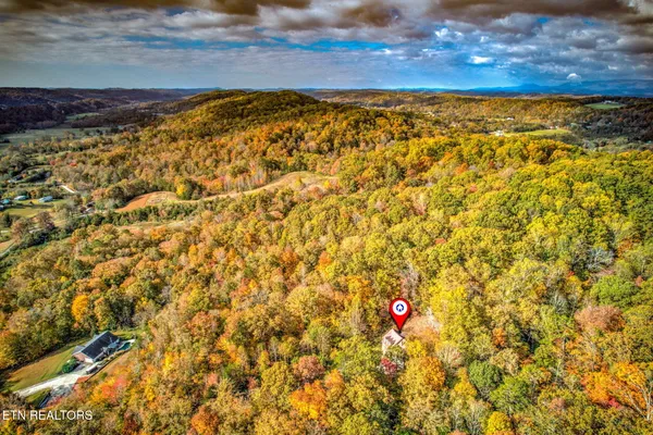 $699,900 | 321 West Bullrun Valley Drive, Heiskell, TN 37754