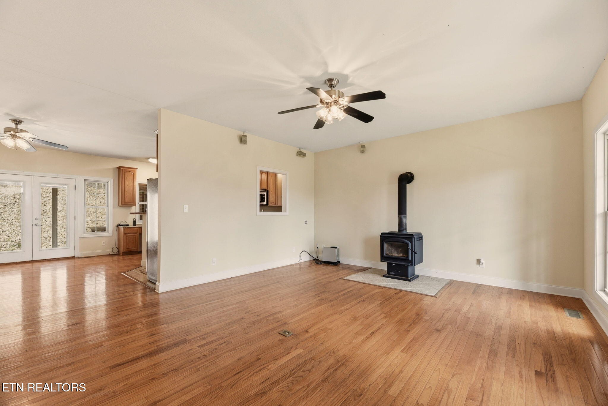 321 West Bullrun Valley Drive Heiskell, TN 37754 - Photo 6 of 58 6-web-or-mls-BllrnVlly321 (7)