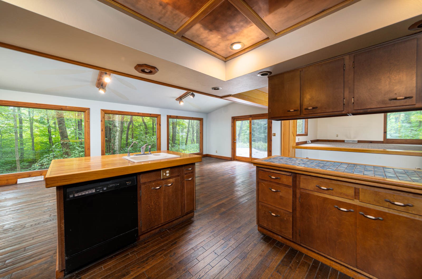 21340 Kern Road South Bend, IN 46614 - Photo 16 of 36 Gallery Image 16