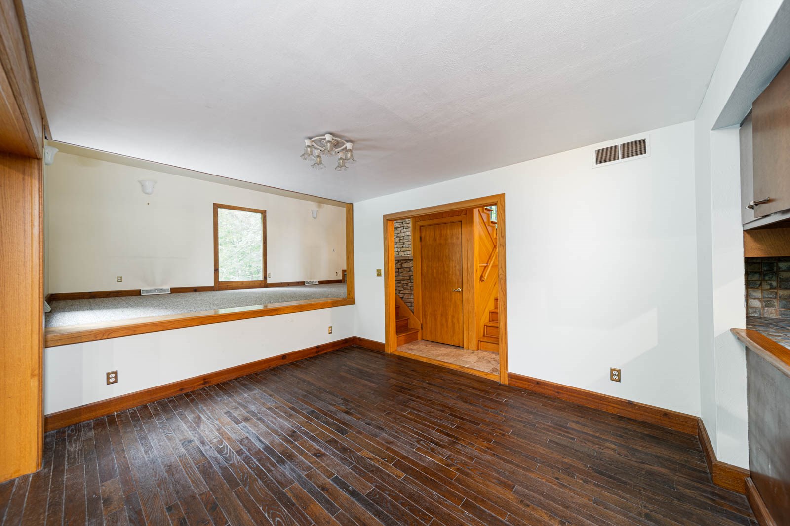 21340 Kern Road South Bend, IN 46614 - Photo 18 of 36 Gallery Image 18