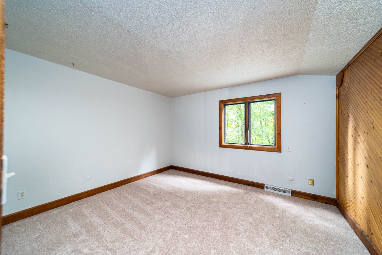 21340 Kern Road South Bend, IN 46614 - Photo 23 of 36 Gallery Image 23