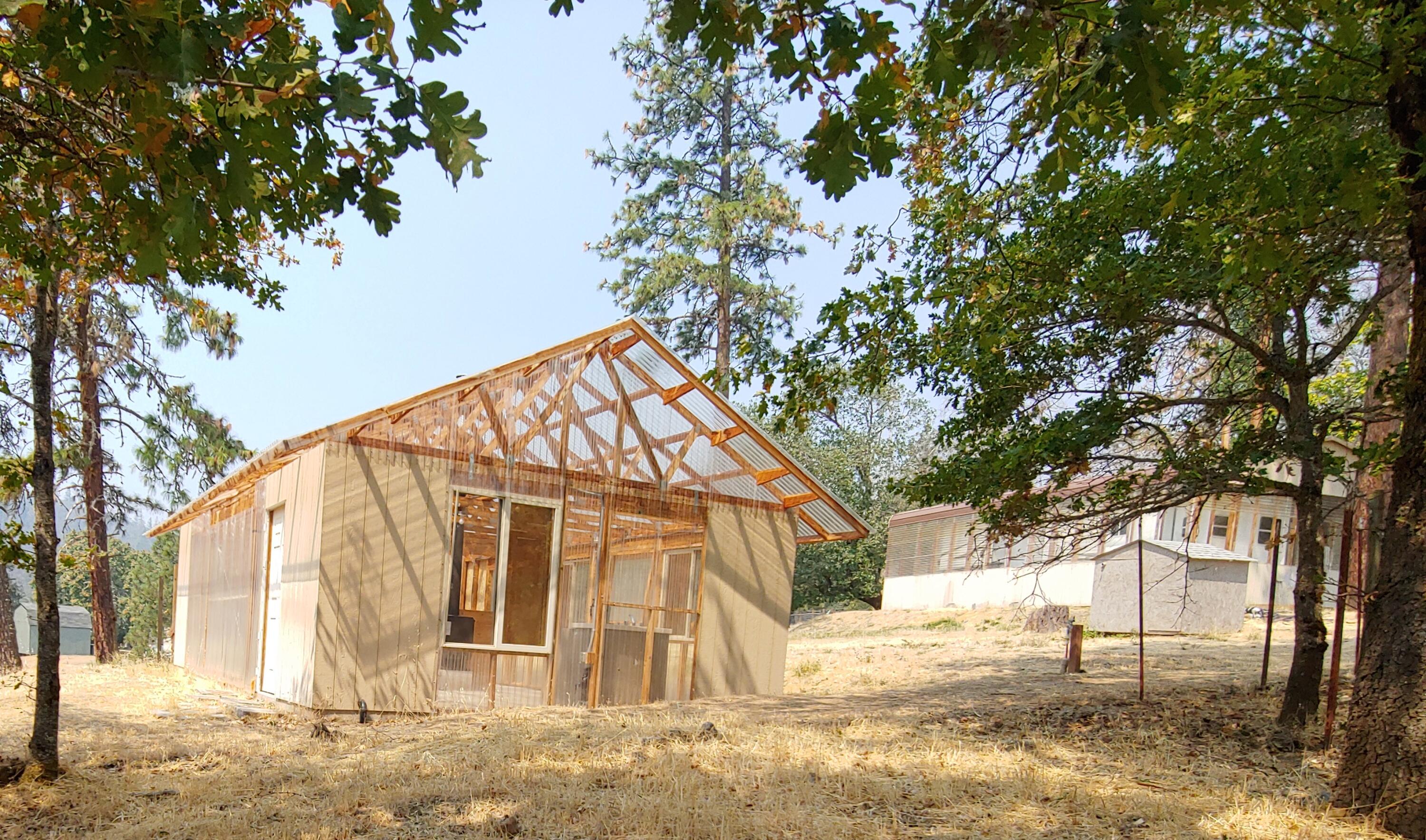 1380 Oxyoke Road Grants Pass, OR 97526 - Photo 14 of 18 Greenhouse