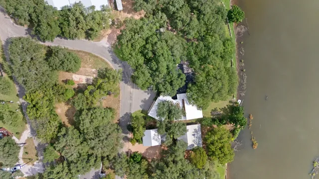 $600,000 | 170 Tow Loop, Tow, TX 78672