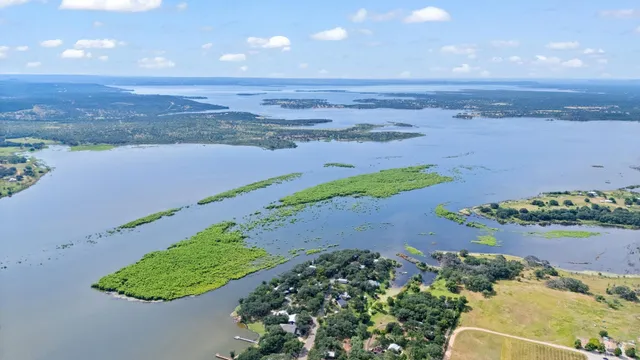 $600,000 | 170 Tow Loop, Tow, TX 78672