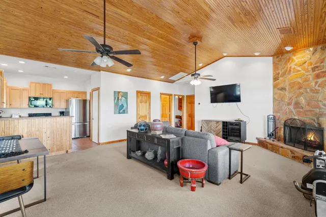 $600,000 | 170 Tow Loop, Tow, TX 78672