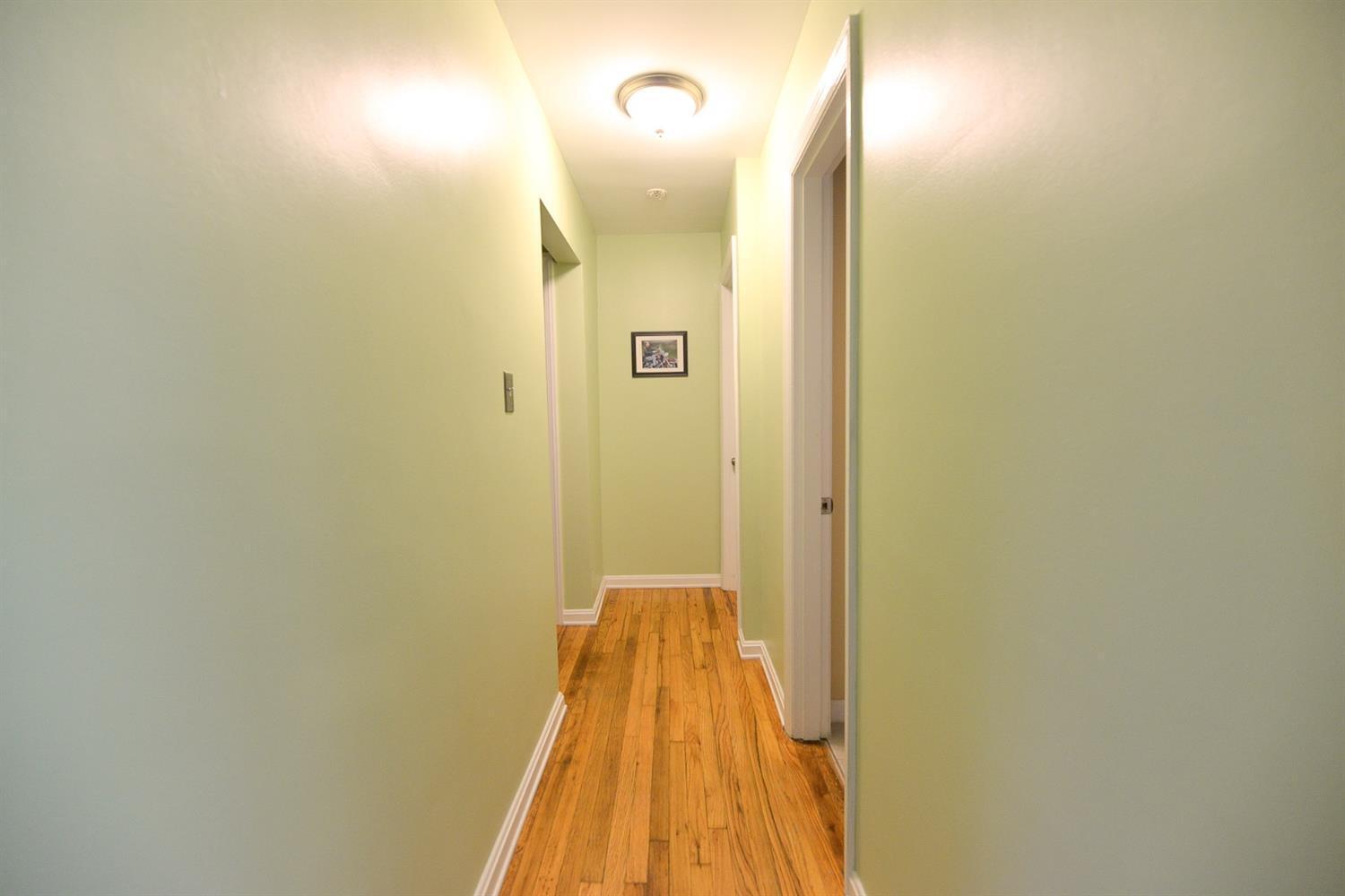4392 Aicholtz Road Cincinnati, OH 45245 - Photo 13 of 32 Gallery Image 13