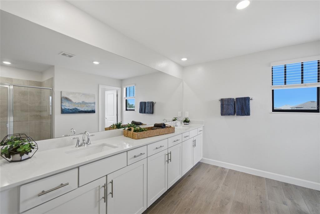 14988 Serene Shrs Loop Lakewood Ranch, FL 34211 - Photo 14 of 25 Gallery Image 14