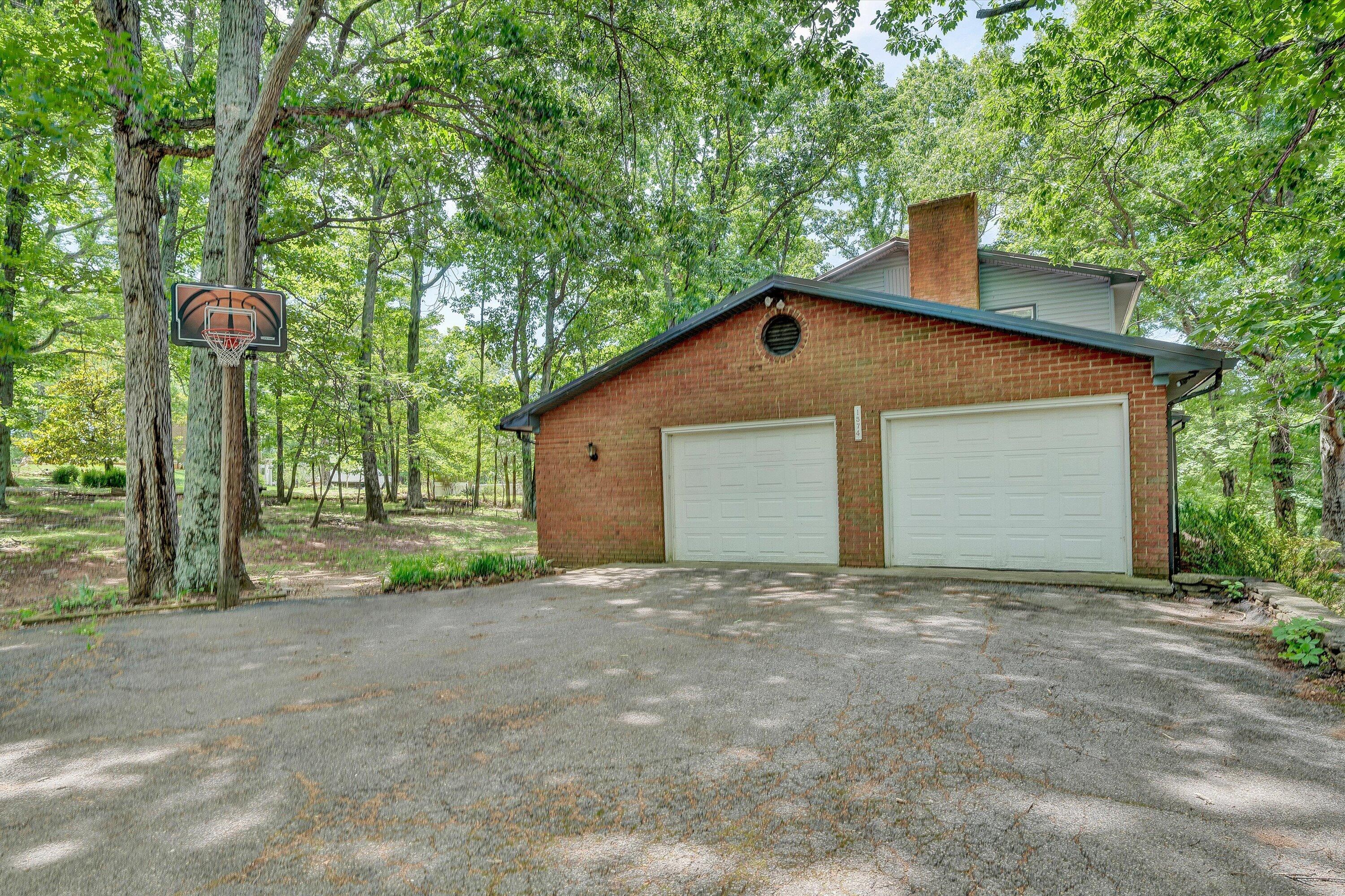 1574 Shady Run Road Vinton, VA 24179 - Photo 25 of 27 38-DSC00190