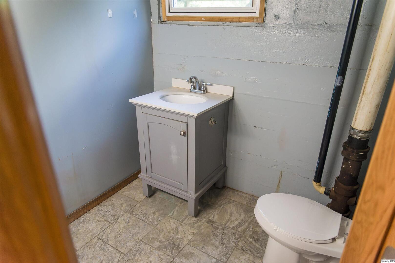 3321 State Street Quincy, IL 62301 - Photo 23 of 30 Gallery Image 23