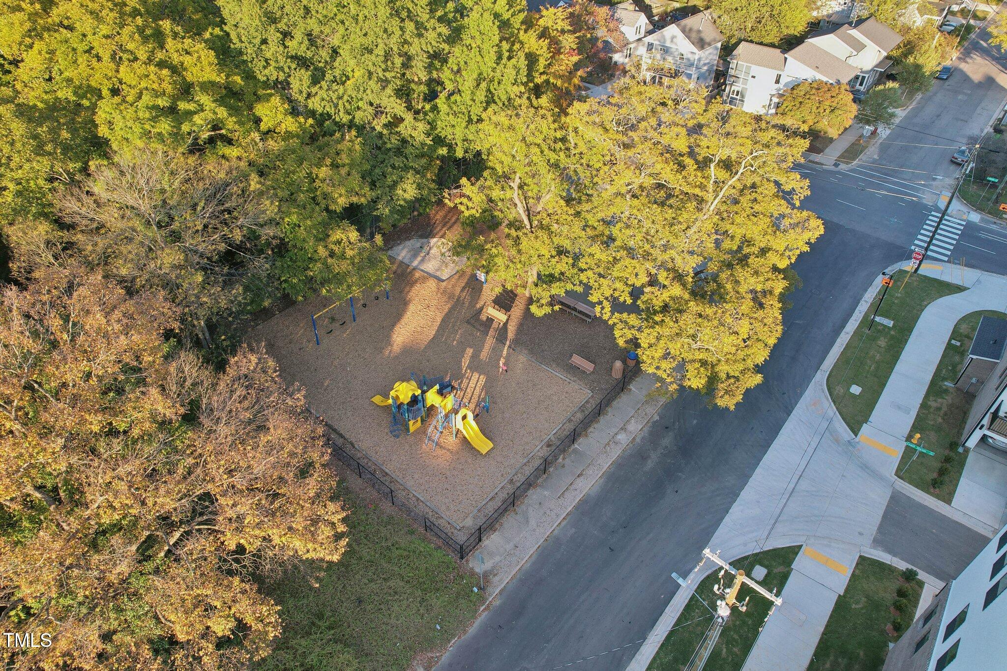 1227 Shaw View Alley, Unit 201 Raleigh, NC 27601 - Photo 26 of 29 3-web-or-mls-DJI_0288