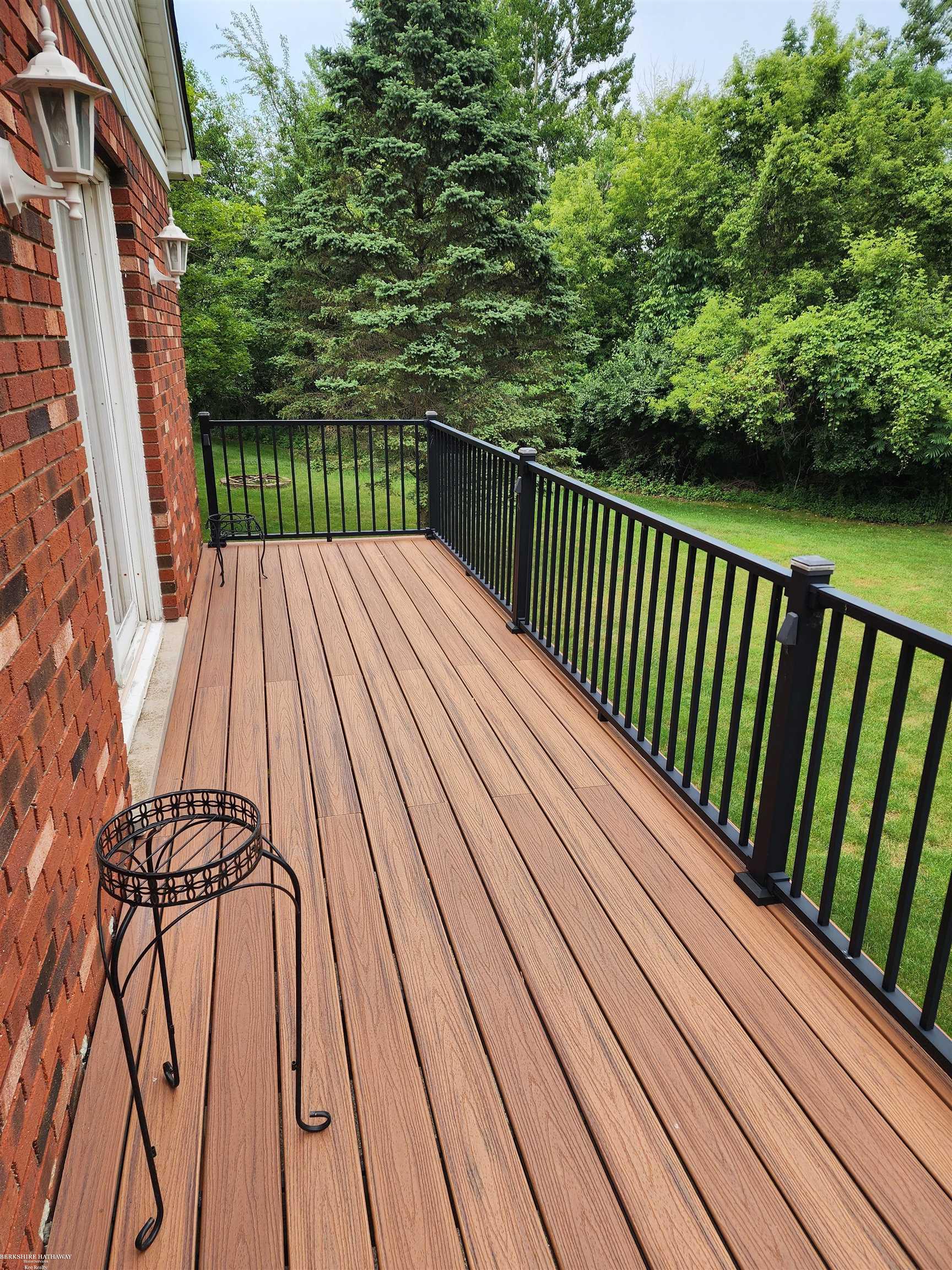 21180 Armada Ridge Road Armada, MI 48005 - Photo 18 of 40 50179609-a0020f47-6aad-4cc8-96fe-648193d4b761.JPG