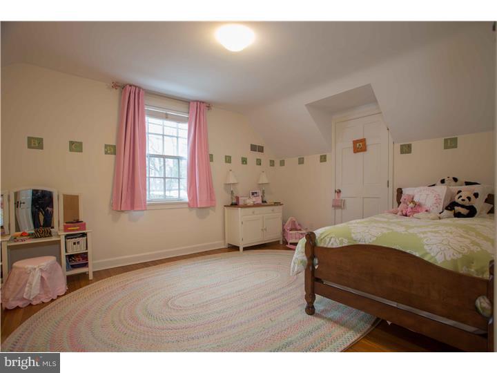 45 Briar Road Wayne, PA 19087 - Photo 13 of 18 Bedroom 3