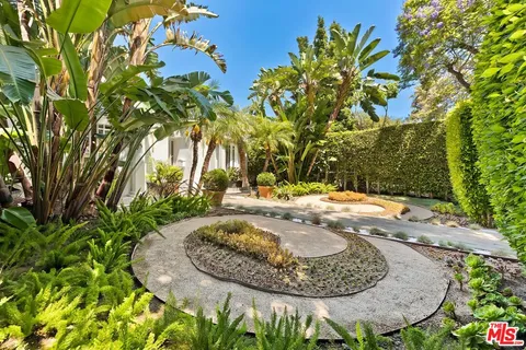 $2,689,000 | 453 North Alfred Street, Los Angeles, CA 90048