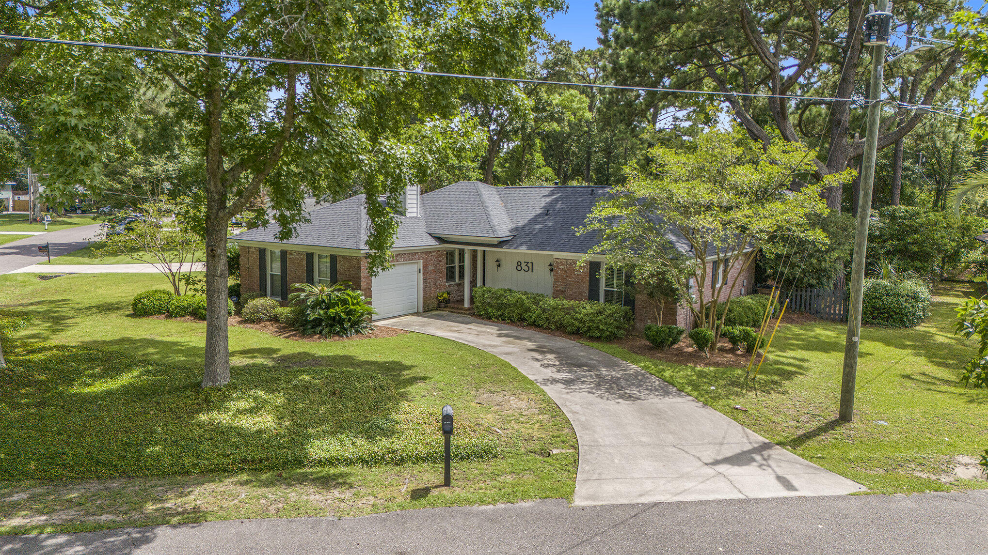 831 Farnham Road Charleston, SC 29412 - Photo 3 of 45 003_dji_20240702141551_0031_d