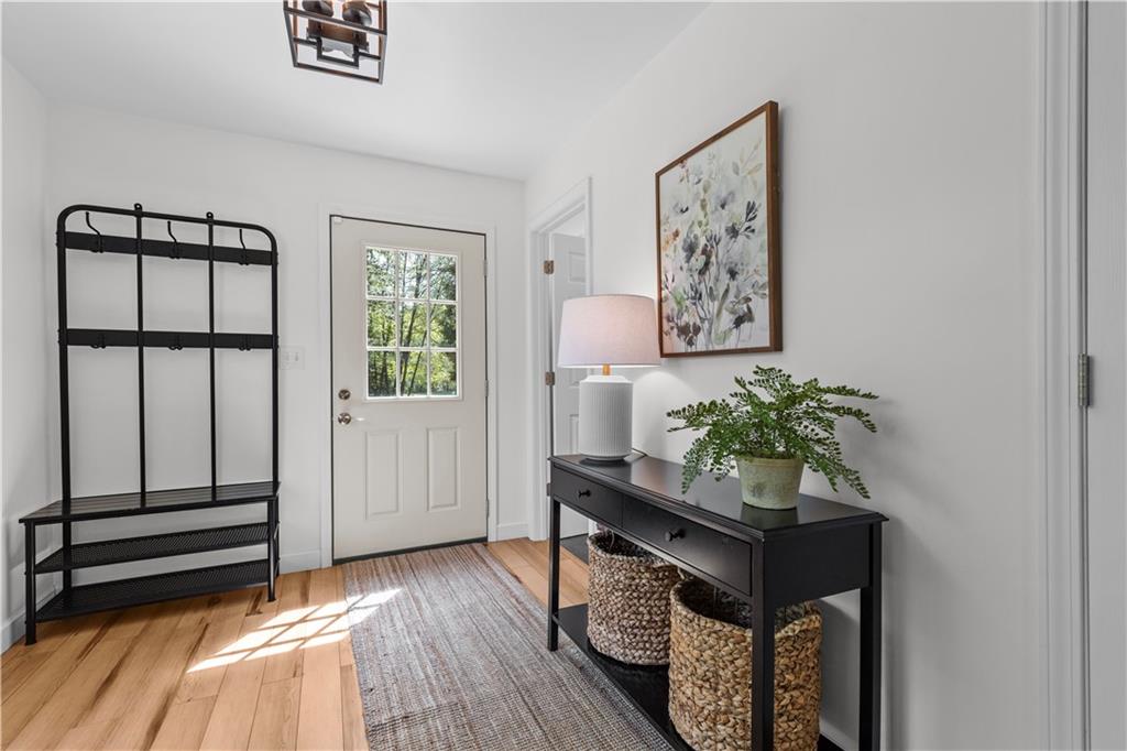 3566 Green Garden Road Aliquippa, PA 15001 - Photo 18 of 50 a living room with furniture and a window