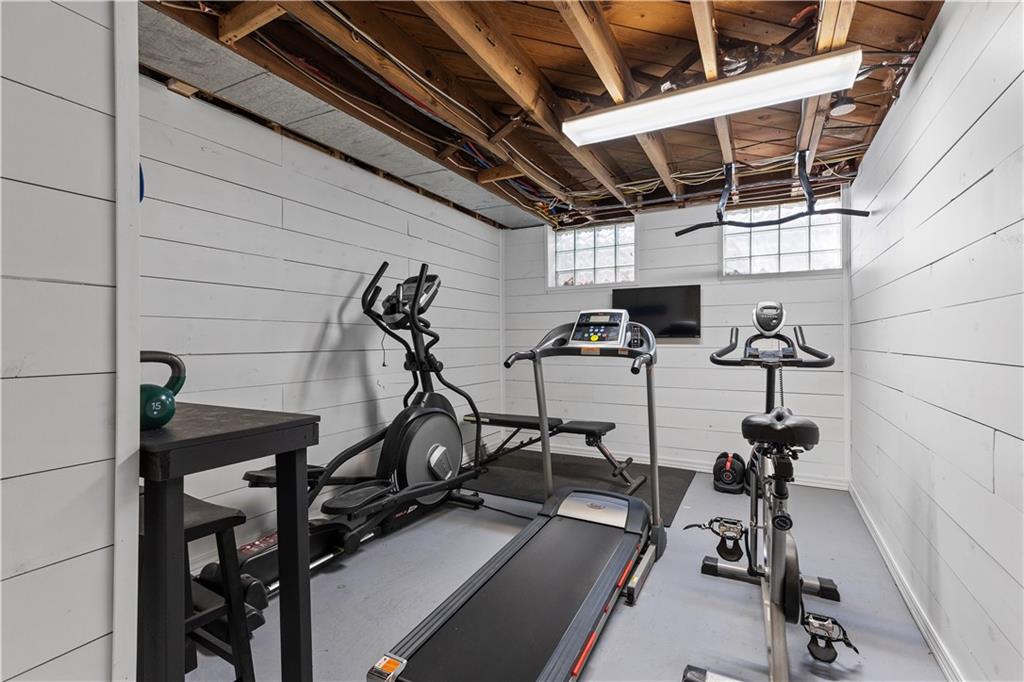 3566 Green Garden Road Aliquippa, PA 15001 - Photo 35 of 50 a view of a room with gym equipment