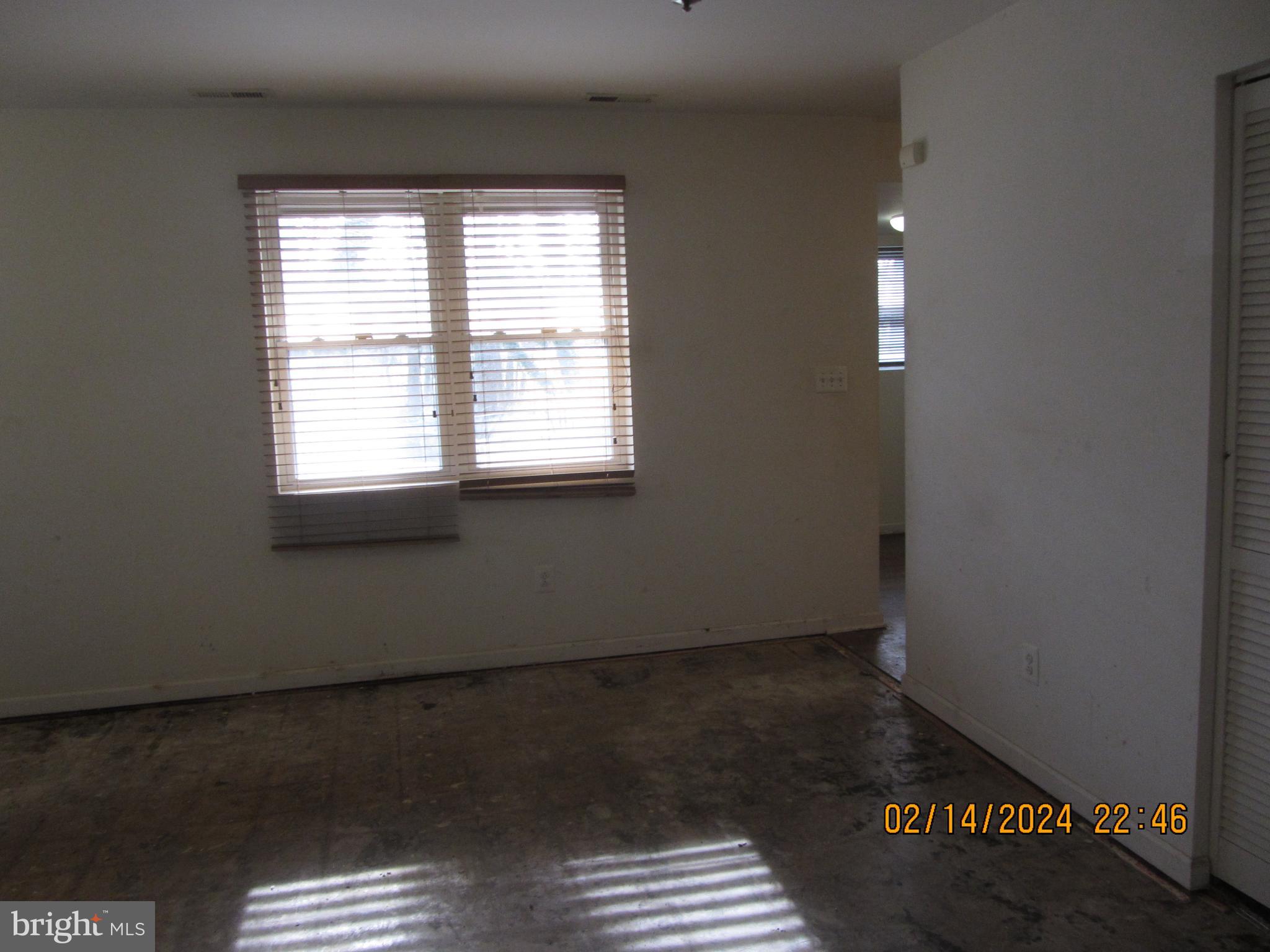 7801 Greenleaf Road Hyattsville, MD 20785 - Photo 26 of 51 an empty room with a window