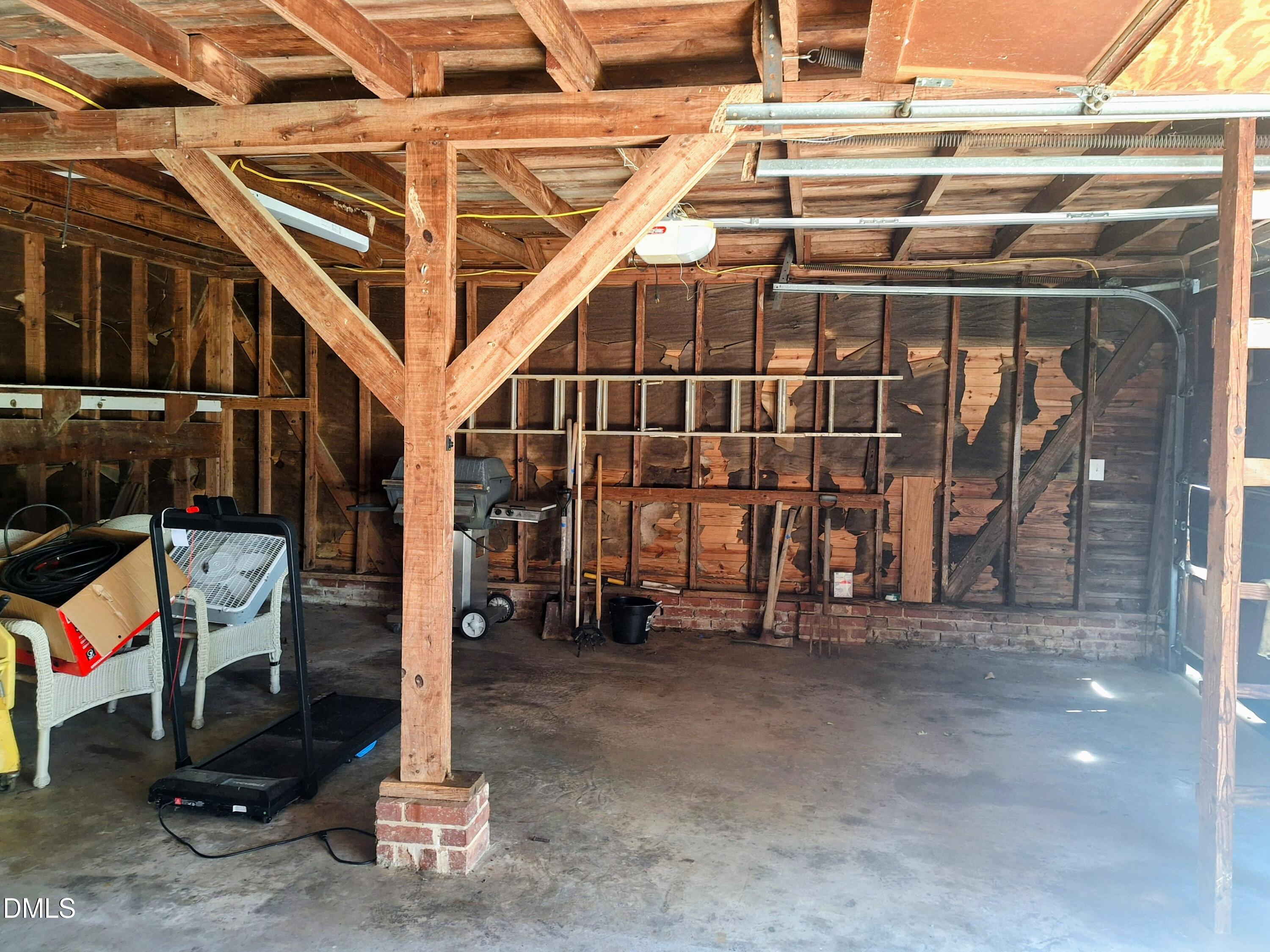 6119 North Roxboro Street Durham, NC 27712 - Photo 33 of 49 garage bay 1_2