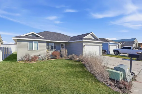 $320,000 | 359 Miller Avenue, Burley, ID 83318